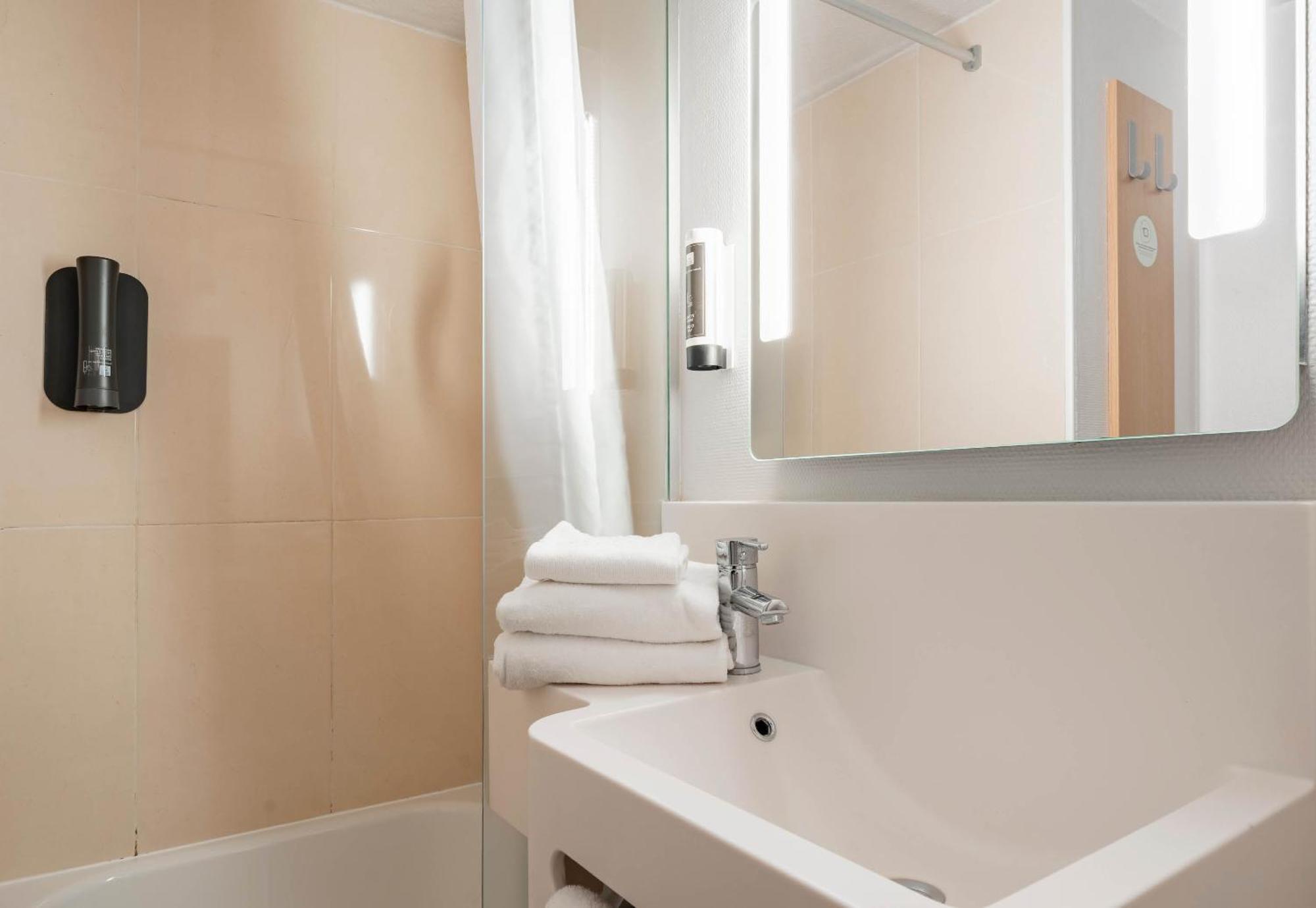 B&B Hotel Calais Coquelles Tunnel Sous La Manche Zewnętrze zdjęcie